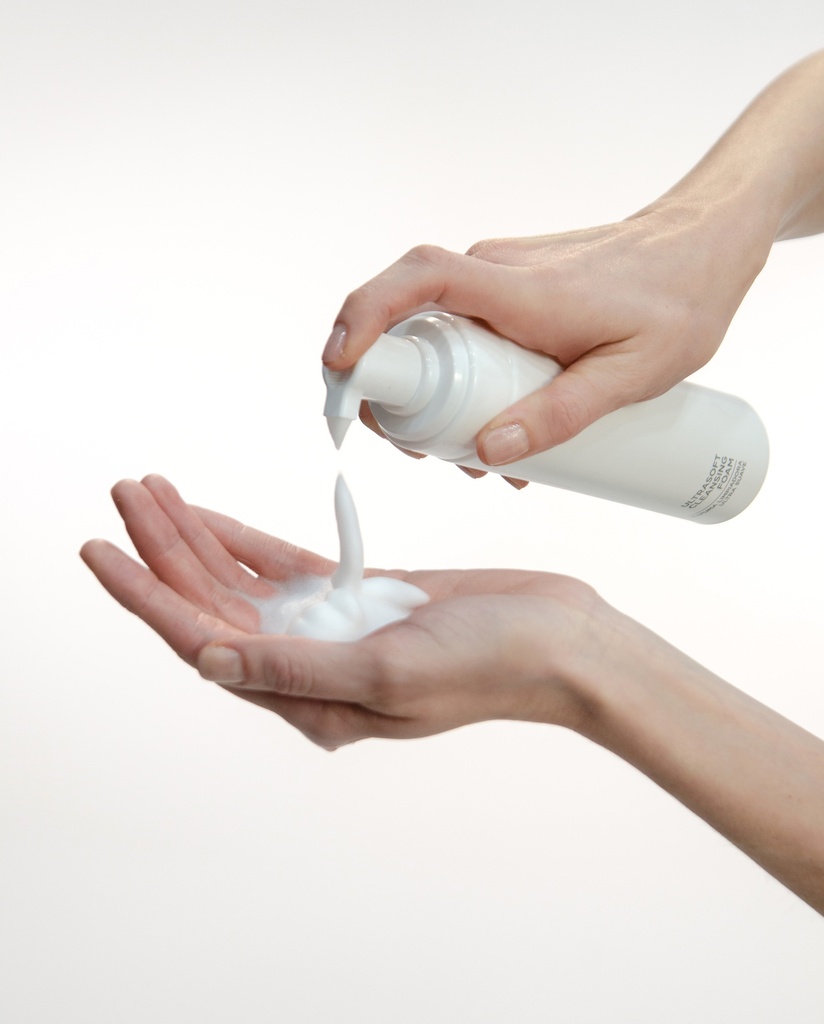 GENIDENTITY - Ultra Soft Cleansing Foam